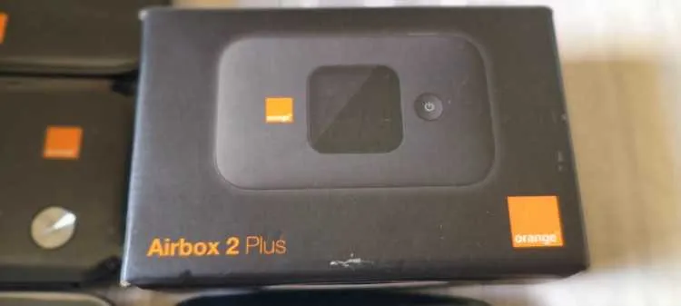 Lot de modems 4G libres en très bon état.