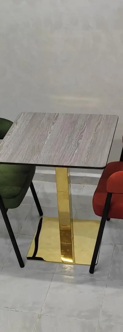 chaise et table restaurant