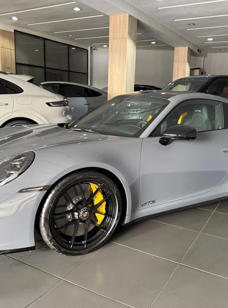 Porsche 911 Carrera 4GTS 2025