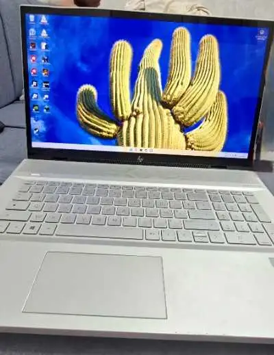 PC portable HP ENVY 17