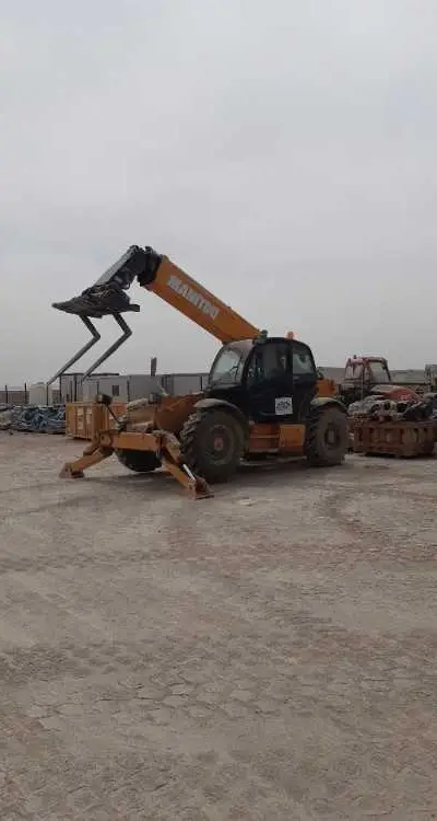 Conducteur manitou télescopique