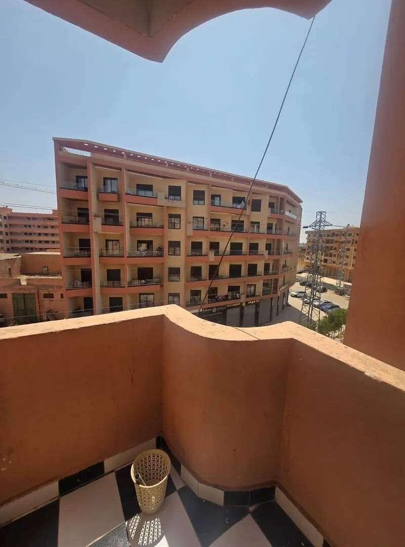 Appartement 4ème étage derrière Consulat France et CTM