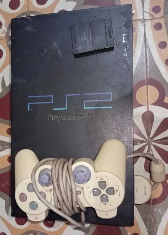 PlayStation 2 PS2 + Manette + Memory Card 8MB