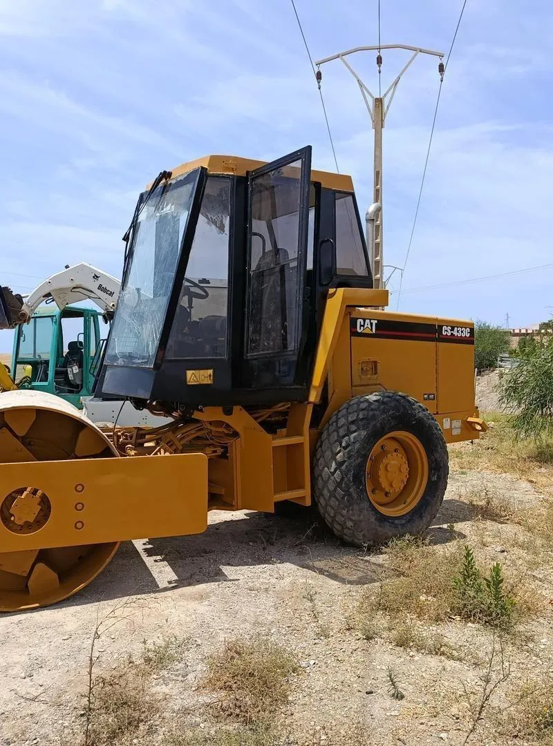 Compacteur Cat 8 tonnes
