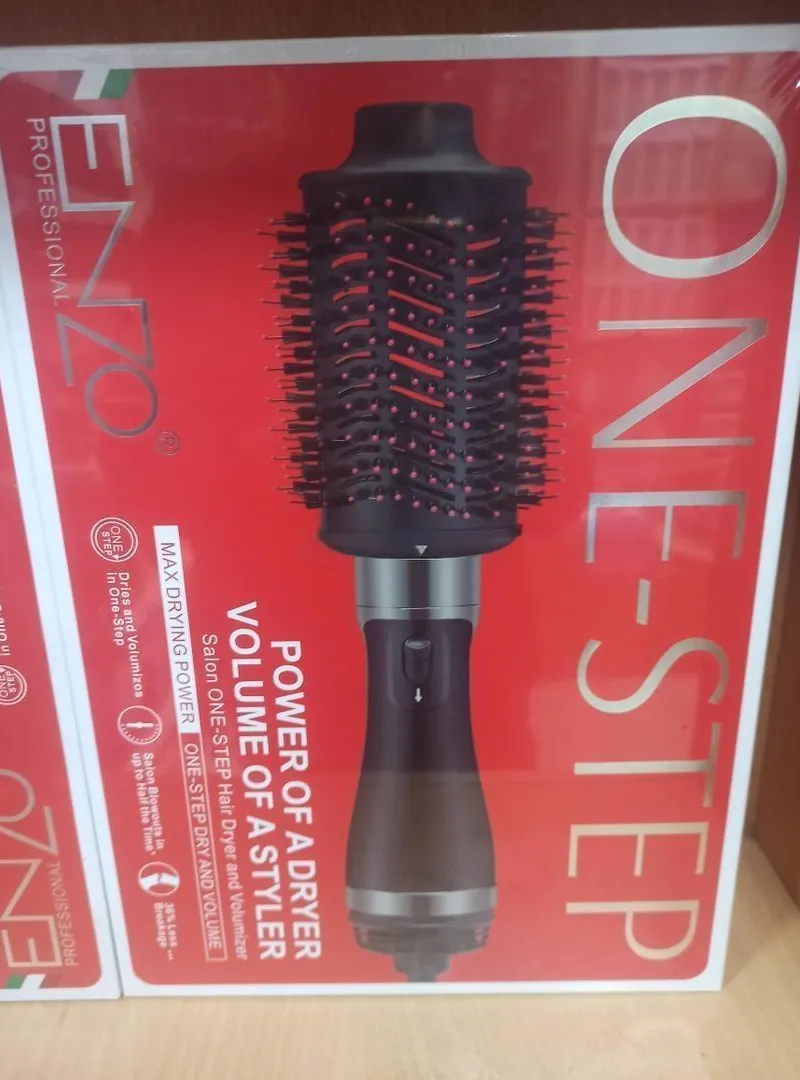 Brosse chauffante séchante