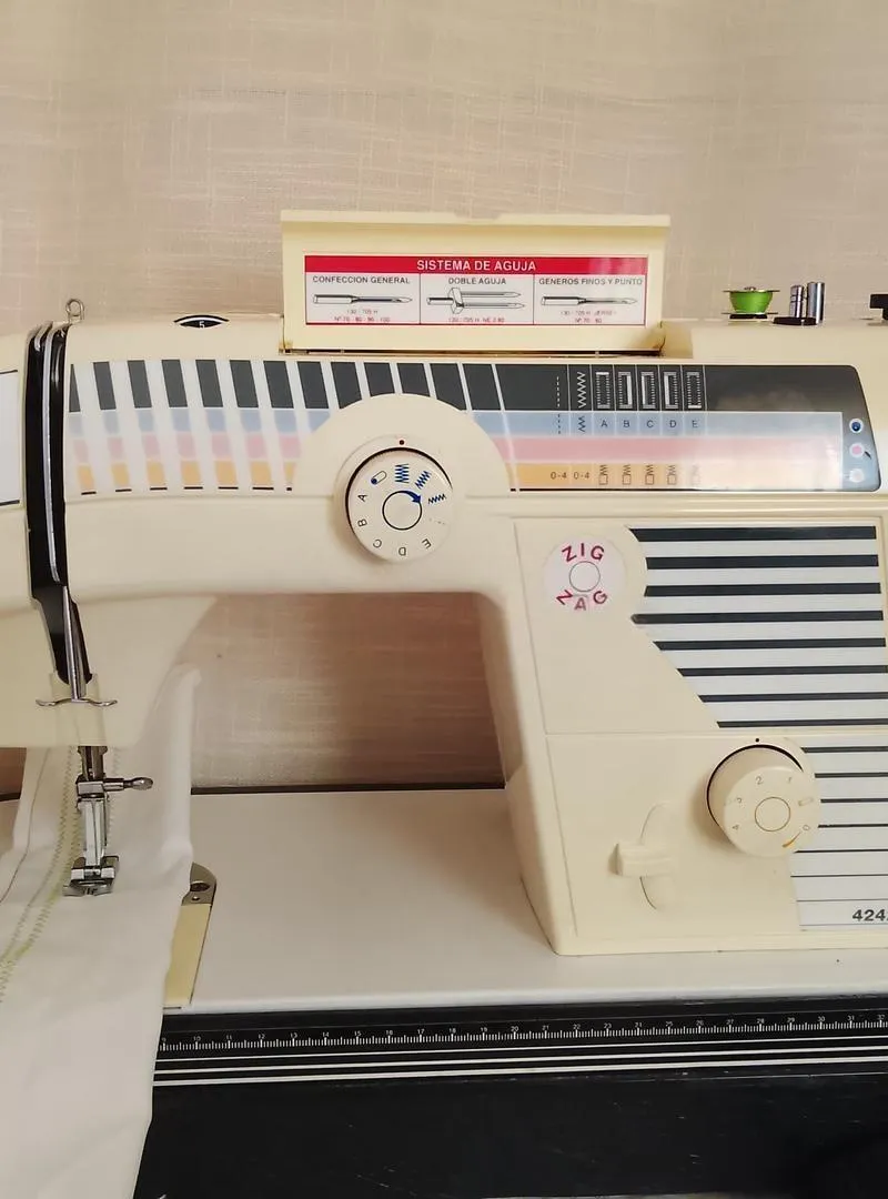 Machine à coudre Alfa