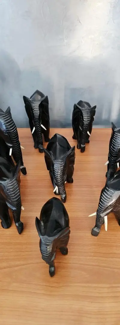 Sculptures à la main en ébène
