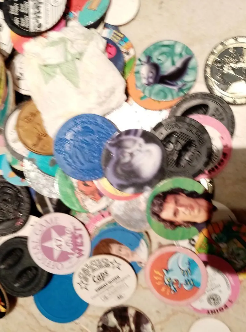 Pogs différents à vendre