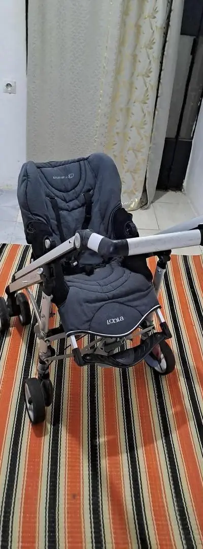 Poussette, très bon état.