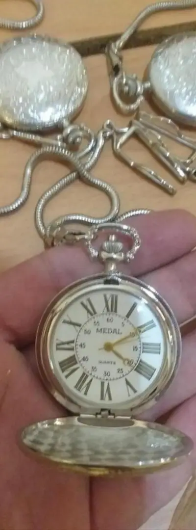 Montre de poche avec chaîne medal