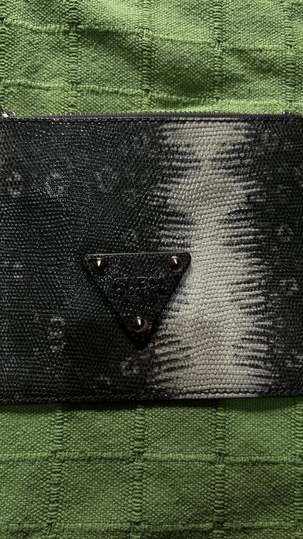 Pochette Guess originale