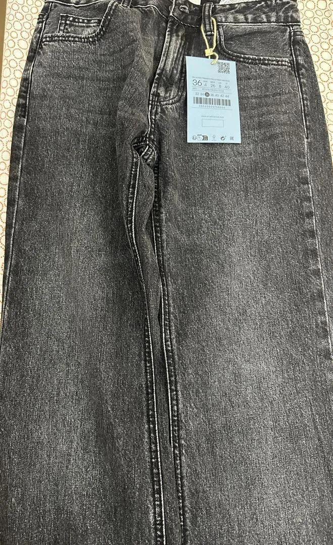 Jean droit gris noir