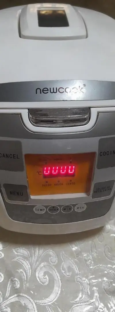 Autocuiseur multifonction