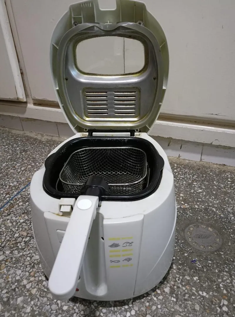 Friteuse électrique et micro-ondes