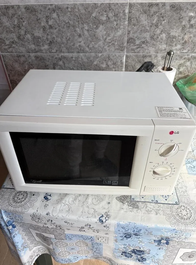 Four micro onde LG