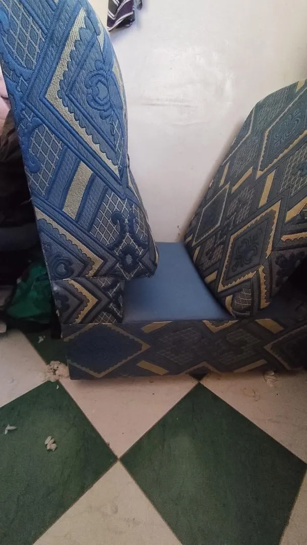 Canapé une place pour s'asseoir et se détendre