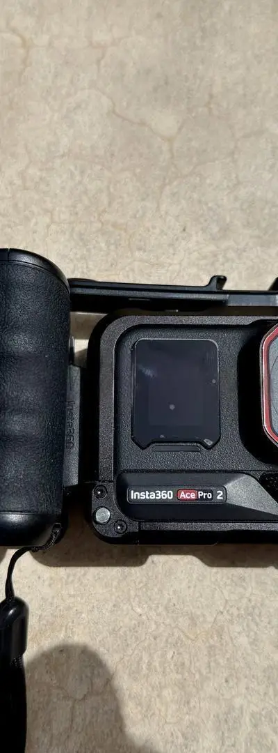 insta 360 Ace pro 2 xplorer grip pro