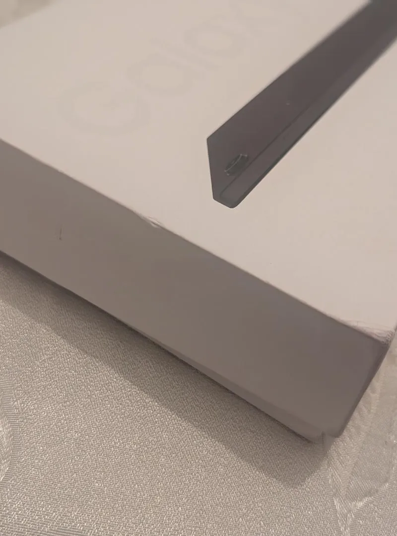 Tablette Samsung A8 comme neuve 32 Go