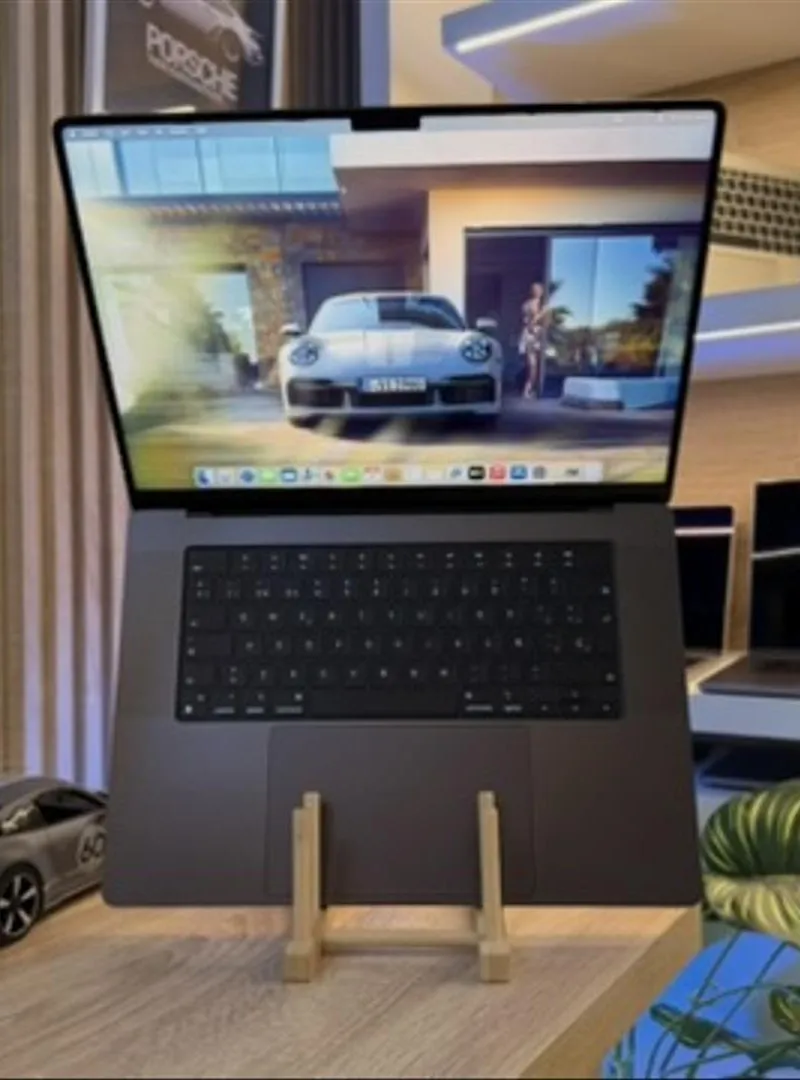 MacBook Pro 16” 2024|M3 PRO| 18Go | 1To (Officiel)
