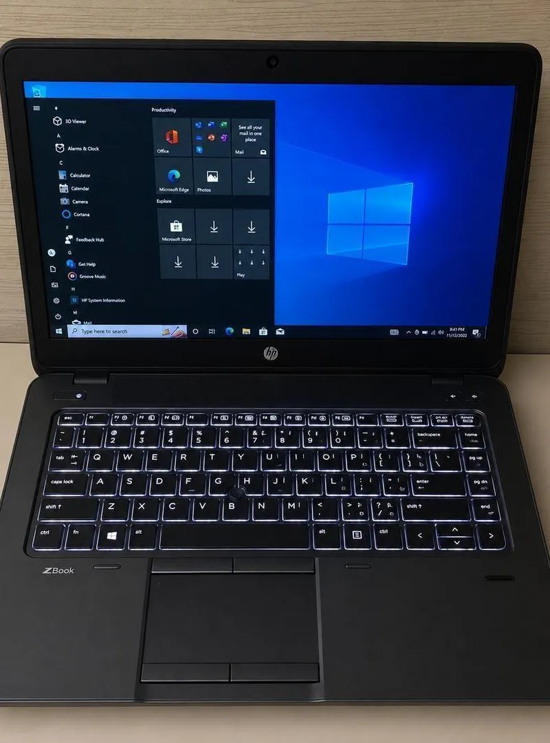 HP Zbook double graphique Ram 8 disque SSD