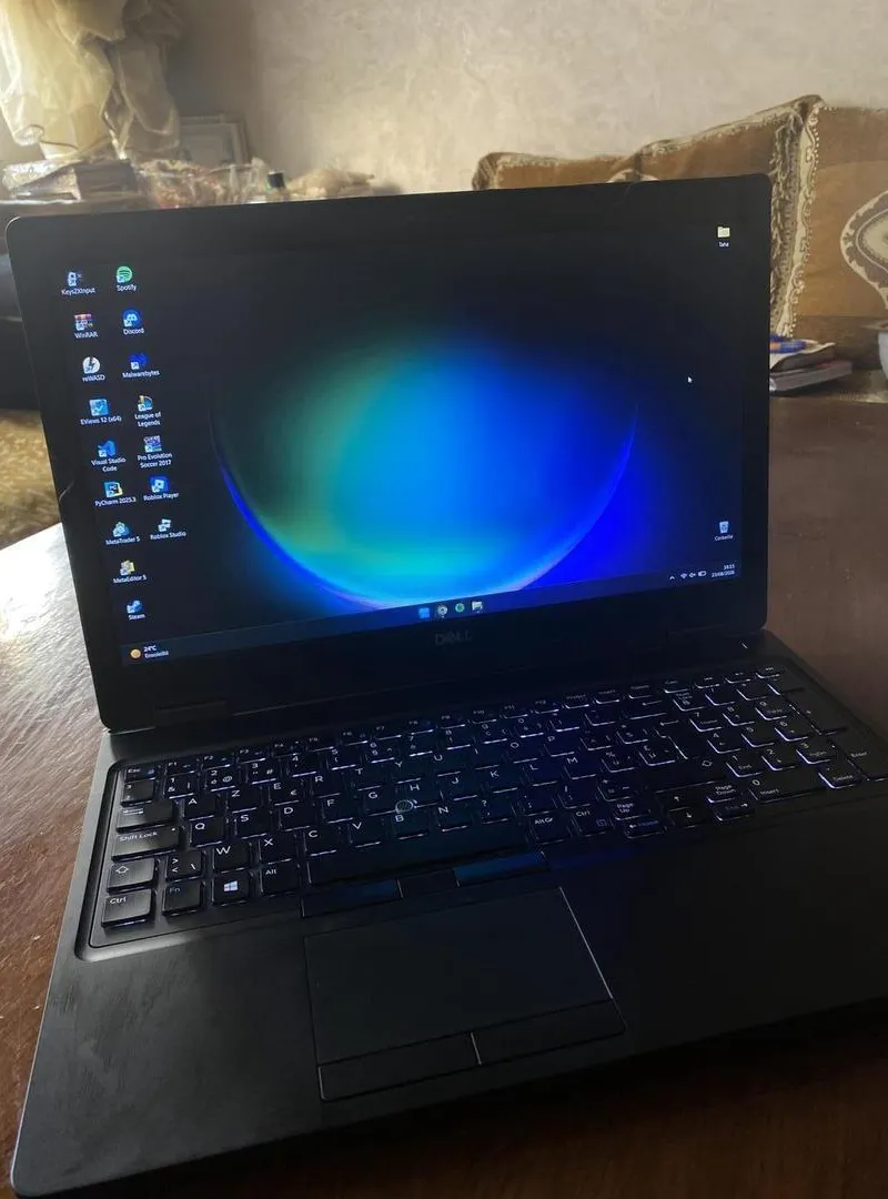 Dell Latitude 5590 i5 8ème Gén/16Go RAM/256Go SSD