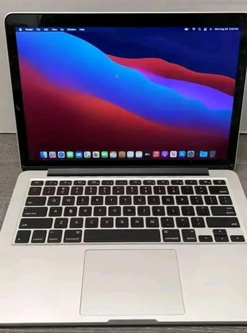MacBook i5 pro Ram 8 disque SSD batterie 4h
