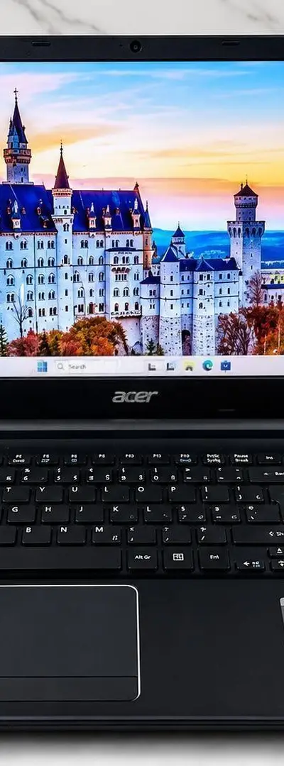 Acer i5 professionnel Ram 8 disque SSD batterie 4h