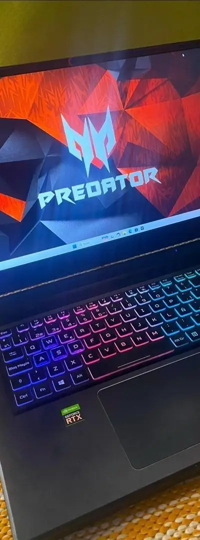 Acer Predator Helios 300 RTX 3060 / 20GB 1TB 17,3”