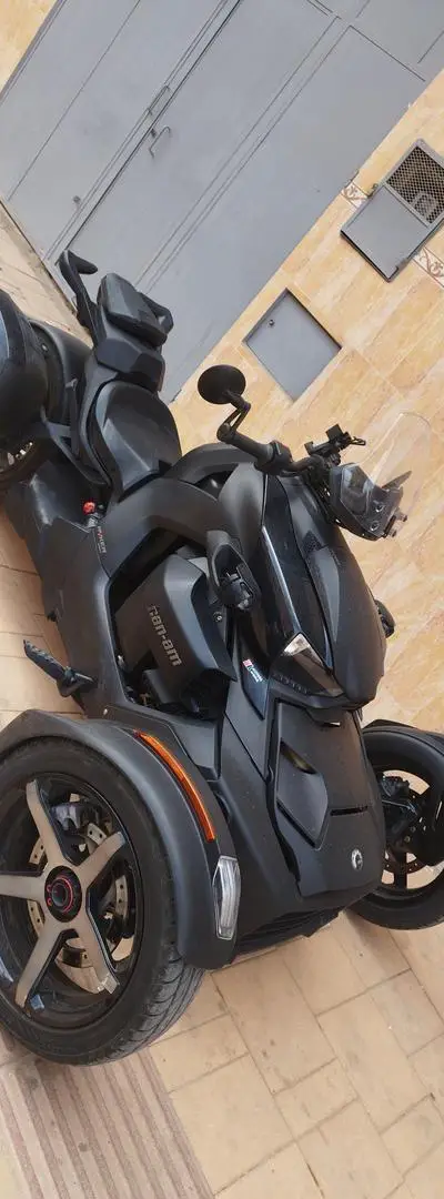 CAN AM 900