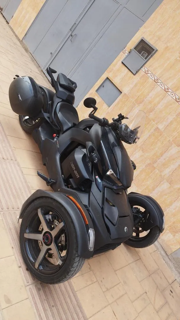 CAN AM 900