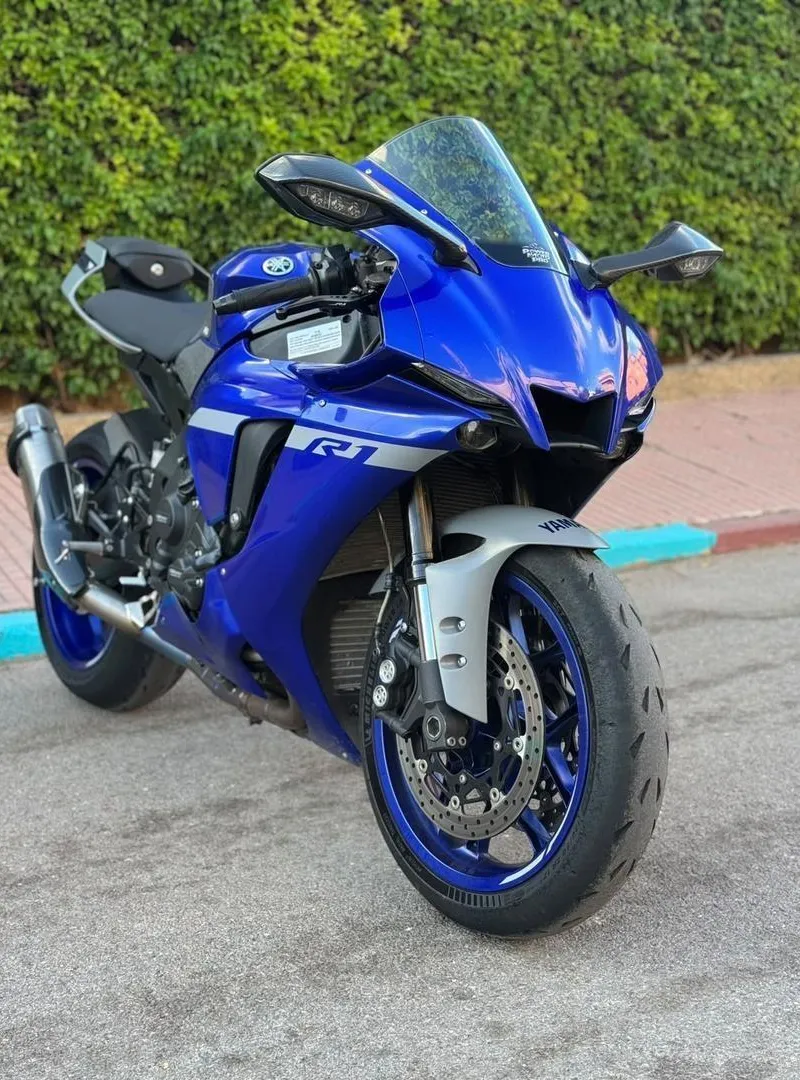 Yamaha R1