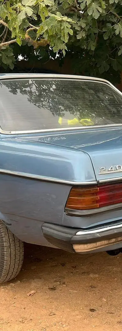 Mercedes 240