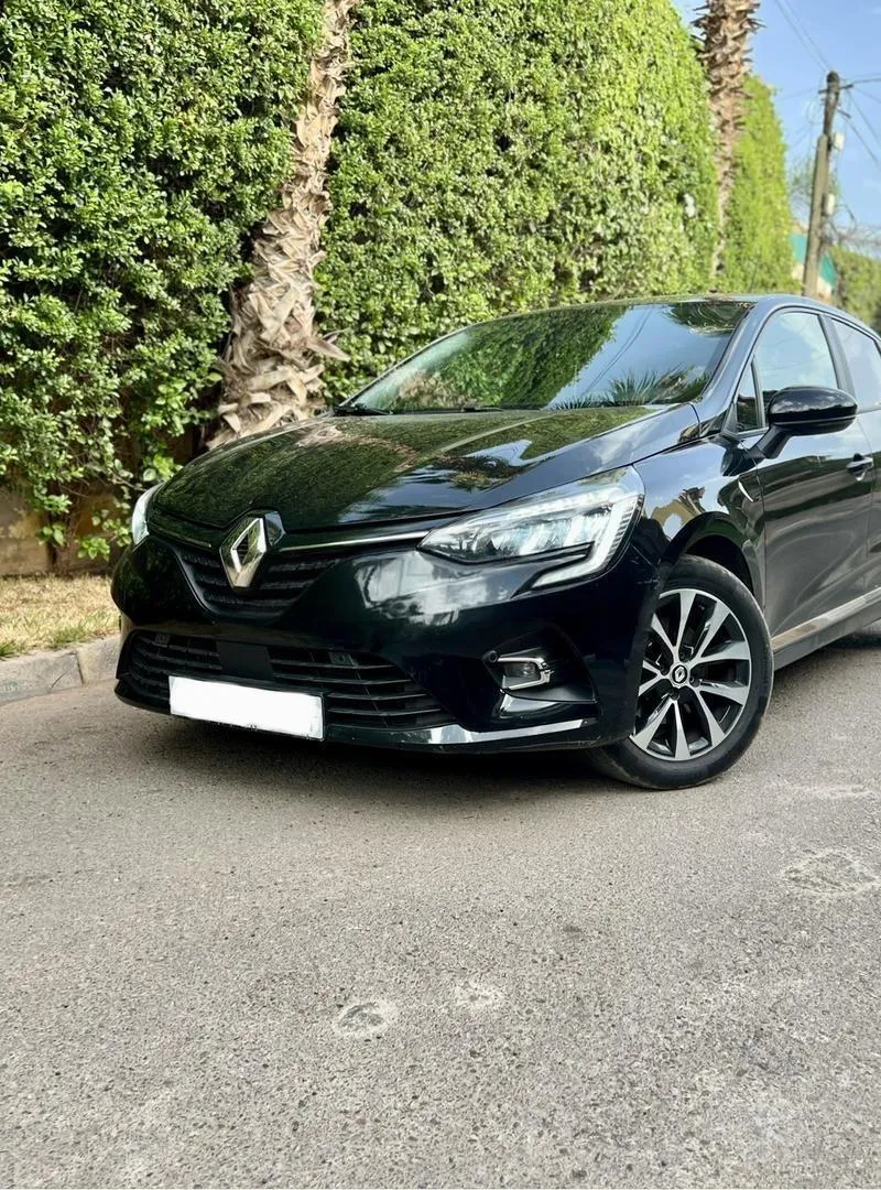 Clio 5 2023 Diesel – Toutes Options – 90.000 KM