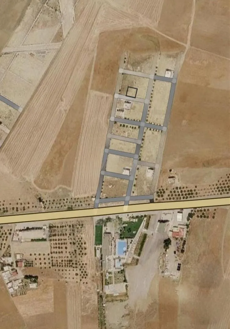Terrain conservé et constructible pour villa à Taza 225m²