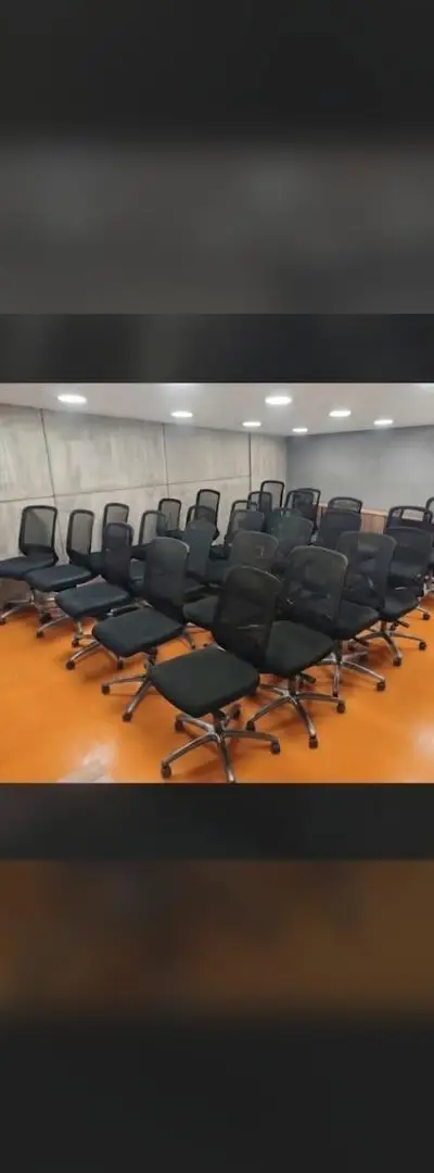 30 fauteuils à vendre de France
