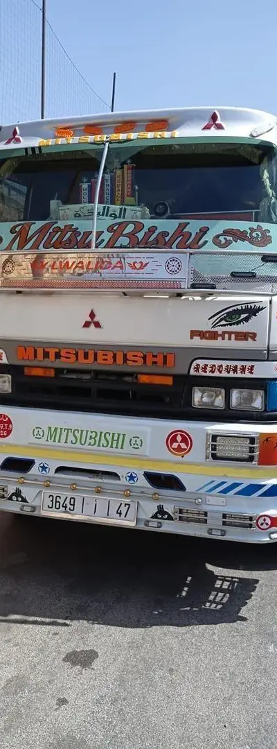 MITSUBISHI CAMION BENNE GWADA