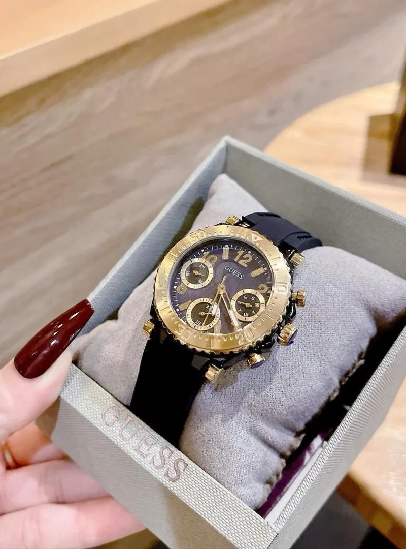 Guess Femme GW0466L1 silicone