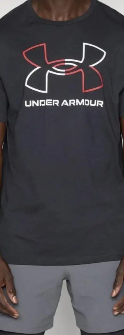 T-shirt taille L disponible à la vente