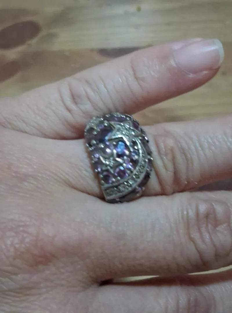 Bague en argent avec pierre semi-précieuse.