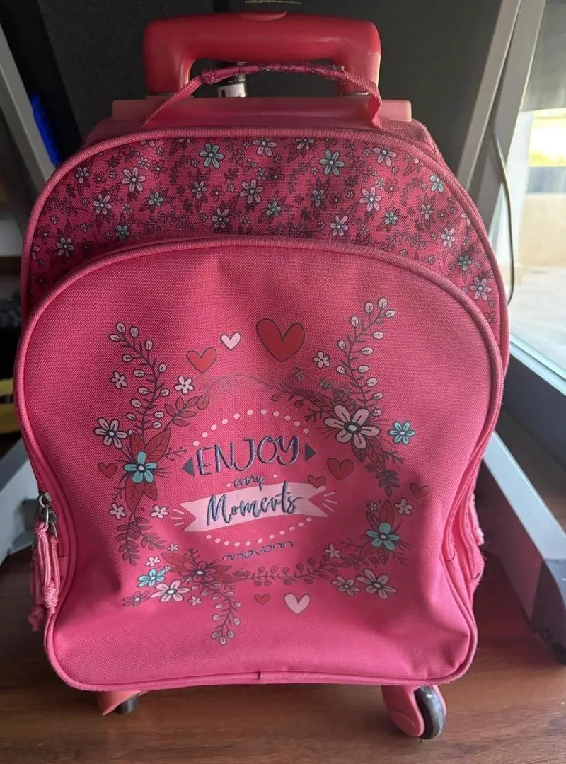 Cartable scolaire avec roulettes