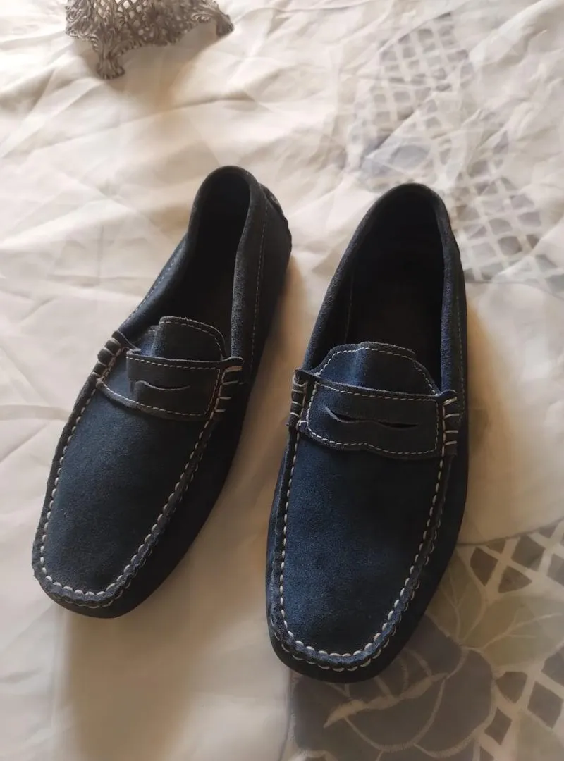 Chaussures MOCASSA d'origine très bon état.. N 41