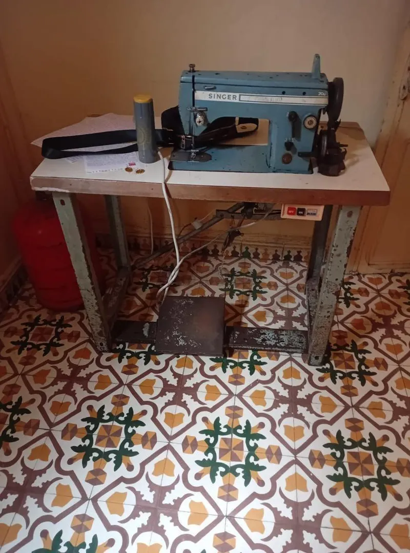 Machine à coudre encore propre
