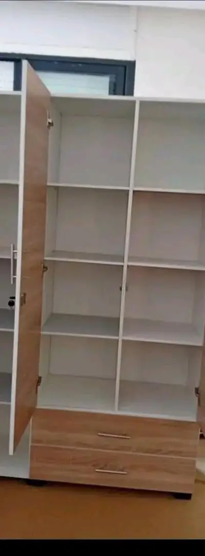 Armoire à vêtements à vendre