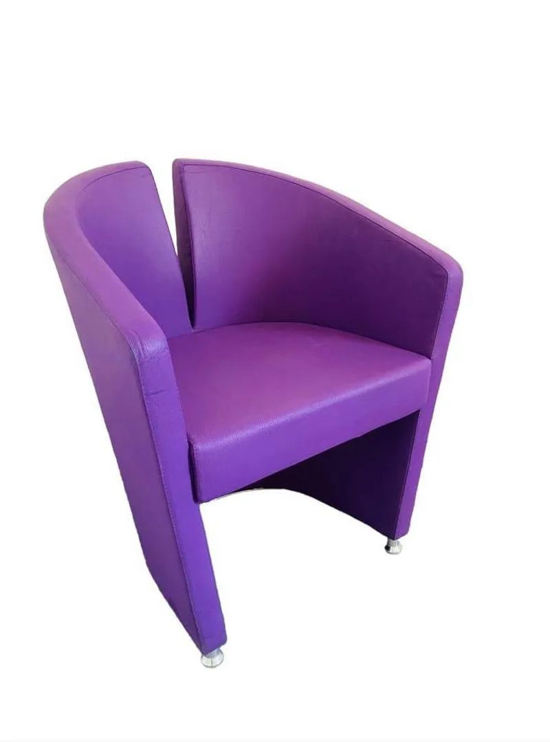Fauteuil Podium en Cuir Violet