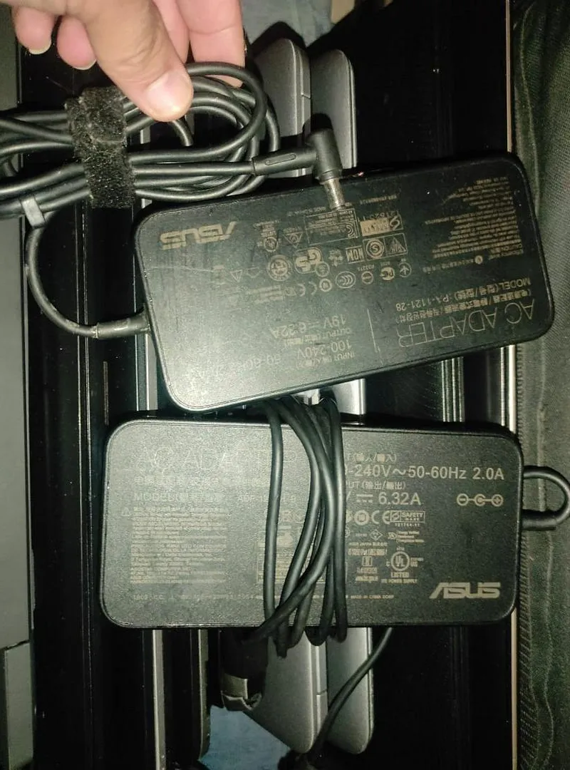 Chargeur Asus gamer 6.32 A 19V