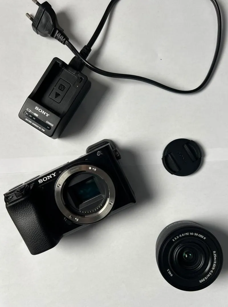 Sony Alpha A6100 4K à vendre – Excellent état