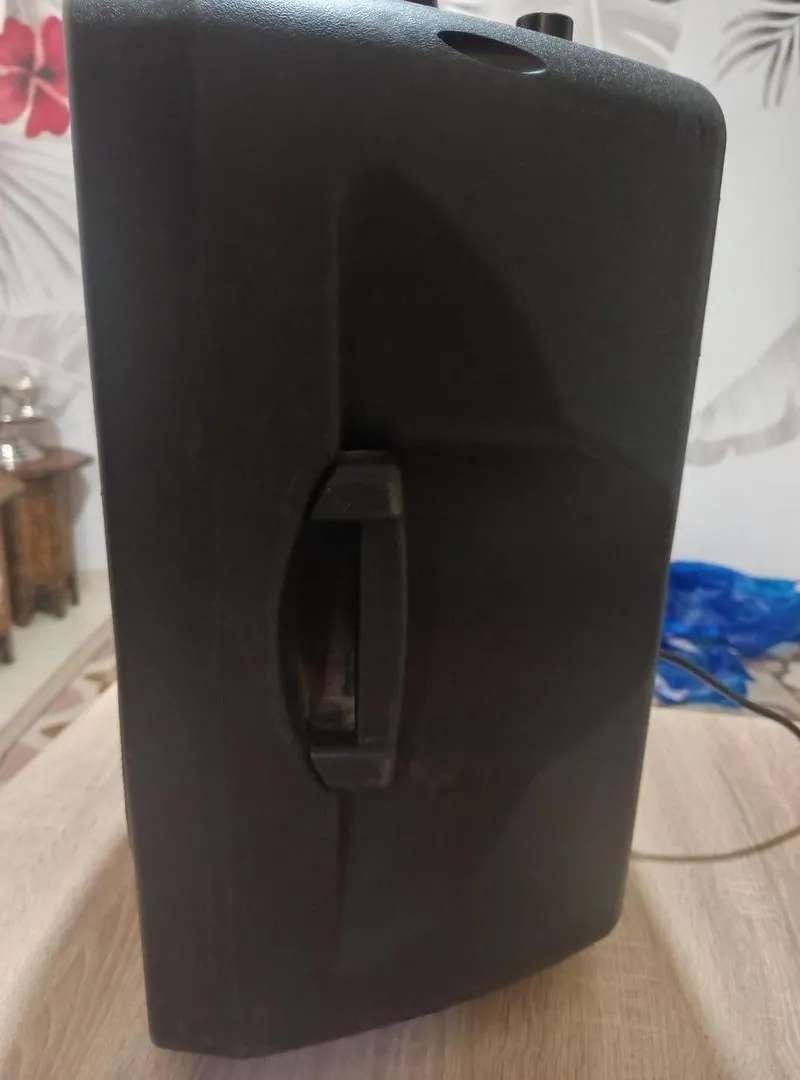 Baff à vendre, Bluetooth, Radio
