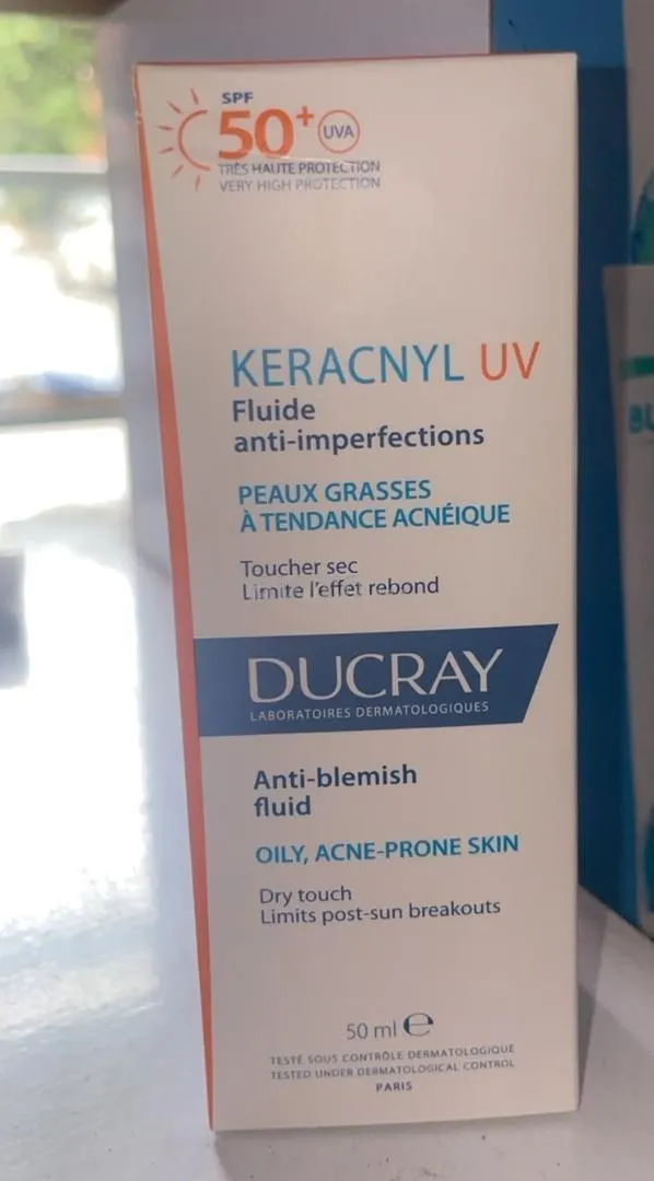 Keracnyl peau grasse écran solaire