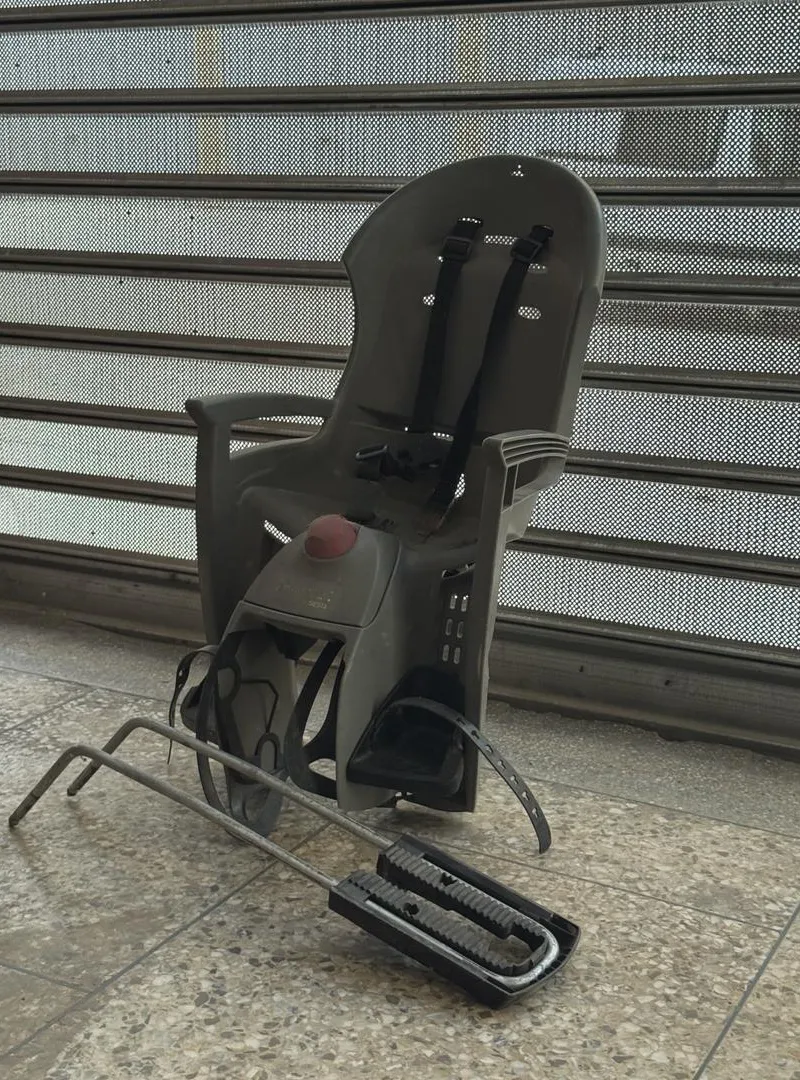 -Siège bébé pour vélo.