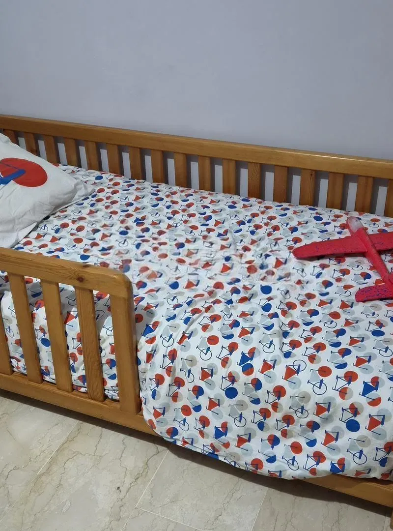 Lit enfant en bois